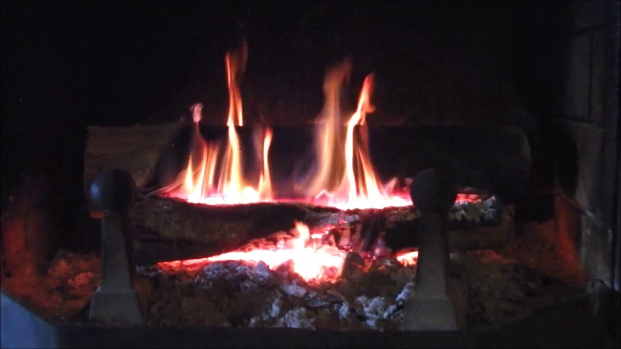 Allumer un feu de bois facilement et proprement